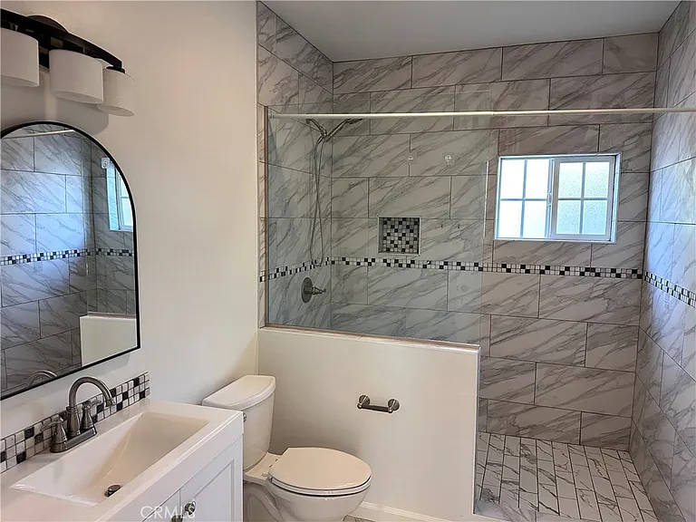 5371 Topeka Dr — Photo 14