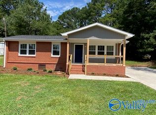 1661 Nick Davis Rd, Harvest, AL 35749