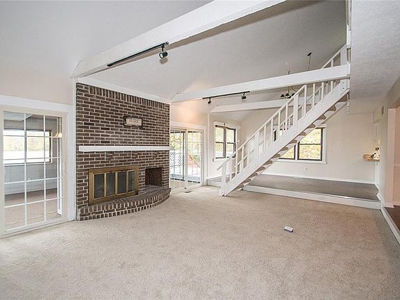 4th image of 11426 Creekwood Cir