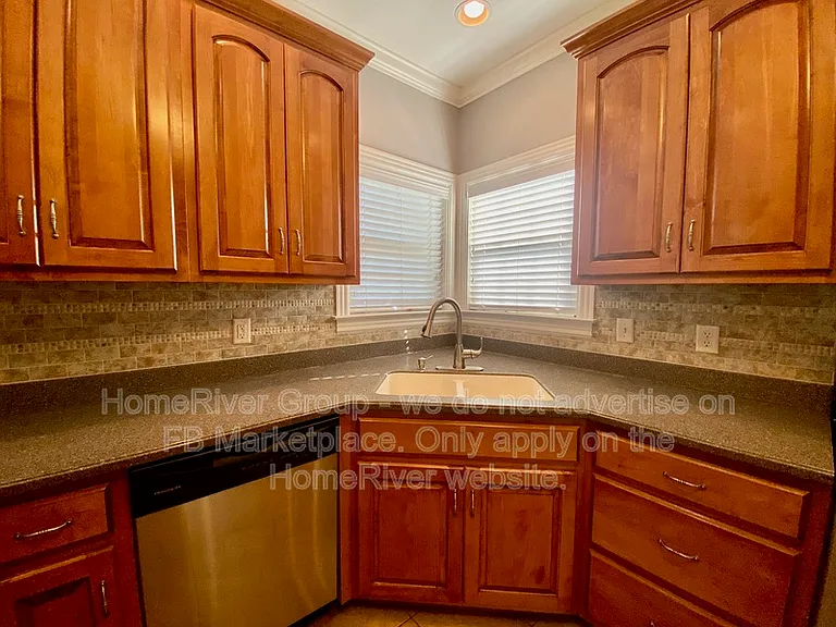 5721 Caney Ridge Cir — Photo 10
