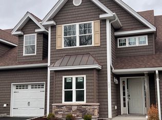 102 Braeburn Path, Matamoras, PA 18336