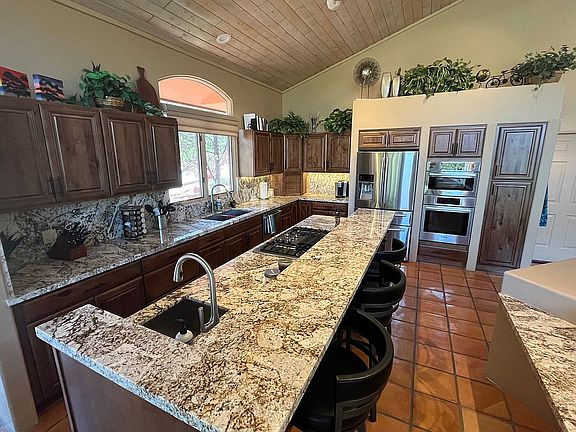 3rd image of 306 Les Springs Dr
