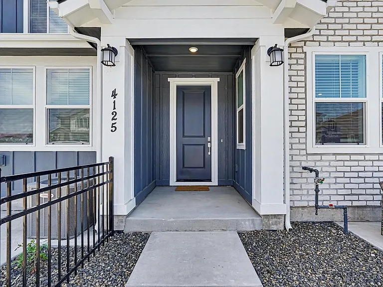 4125 W Perspective St — Photo 2