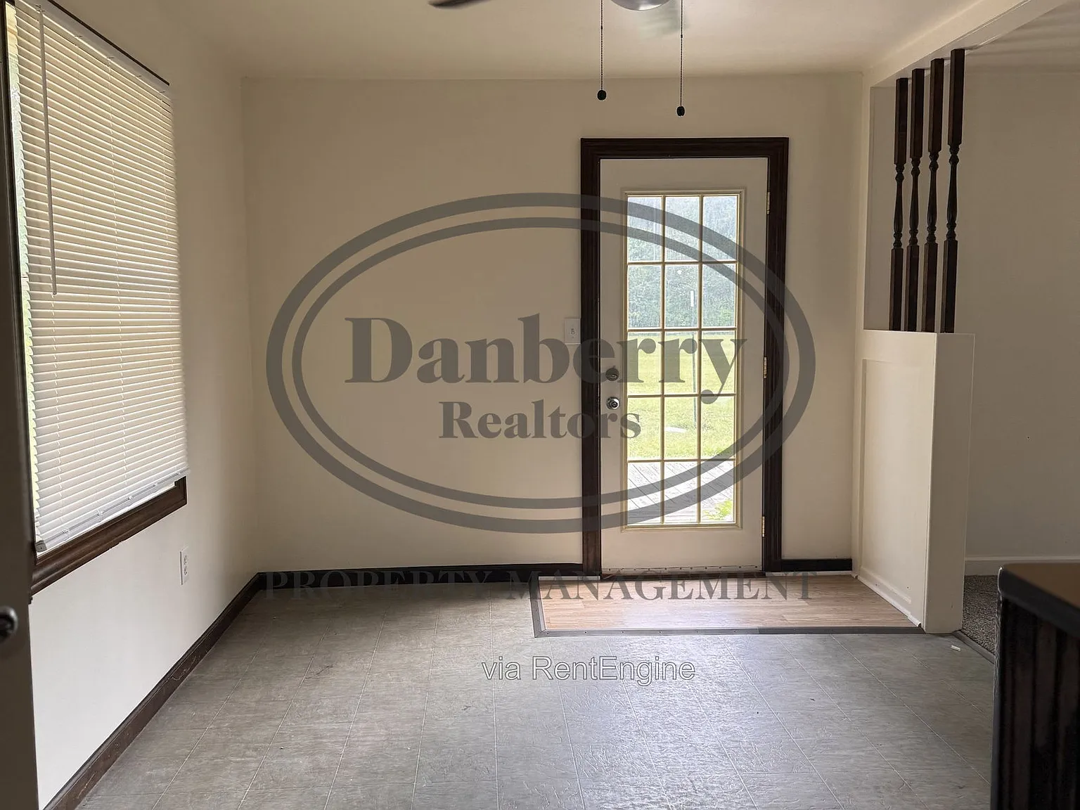 3 bed, 1.0 bath, 1176 sqft, $1,250 — Photo 2