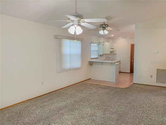 3rd image of 539 Bearded Oaks Cir