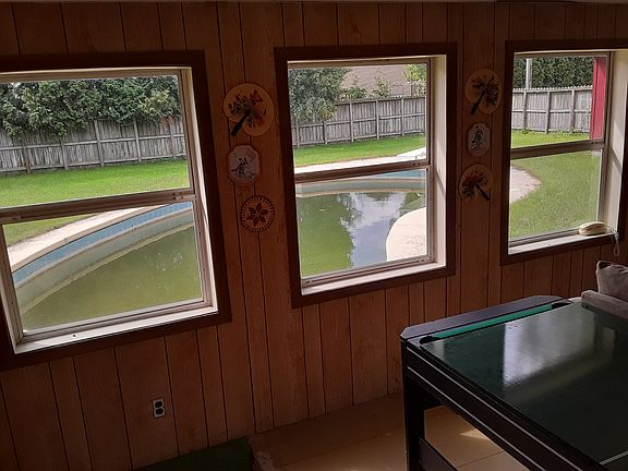 4th image of 2507 Saint Marys Dr