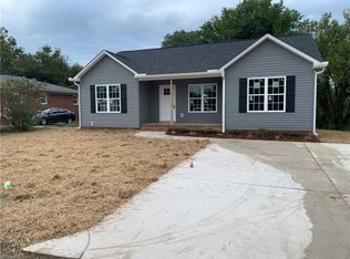 14 Jasper St, Thomasville, NC 27360