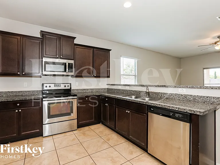 13311 E Tumbleweed Ln — Photo 8
