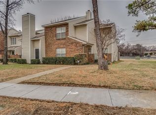 810 Creekside Dr, Lewisville, TX 75067