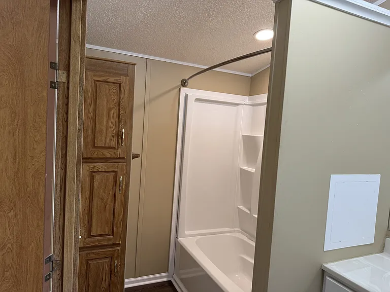 7633 Ling Rd — Photo 11
