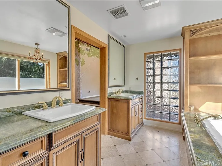 9824 Baden Ave — Photo 30