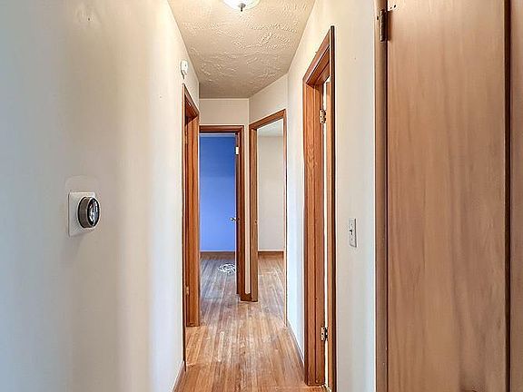 4th image of 1713 Robertson Dr