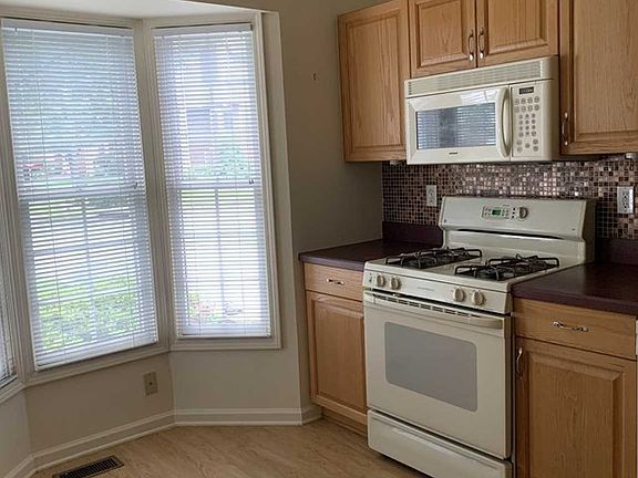 3rd image of 448 4th Ave #448