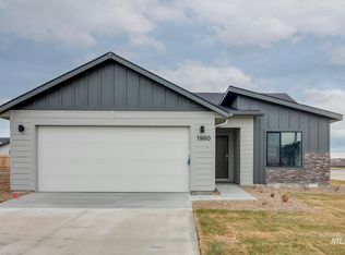 1980 SW Sharpshinned Ave, Mountain Home, ID 83647