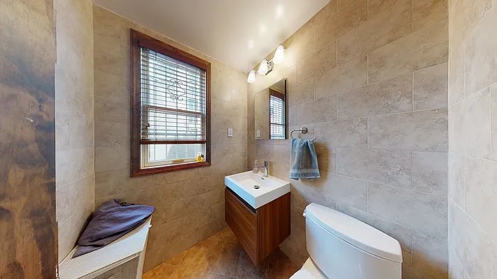 Rented by Bond New York | media 20