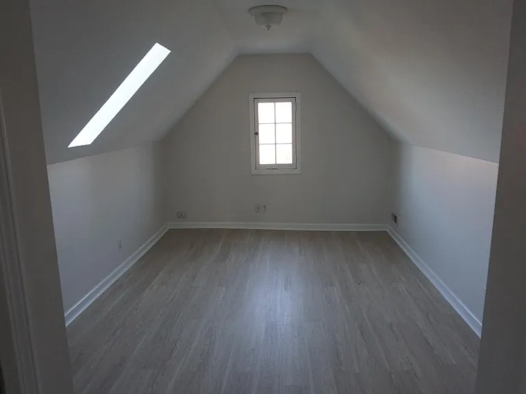 1817 W 44th St #3 — Photo 13