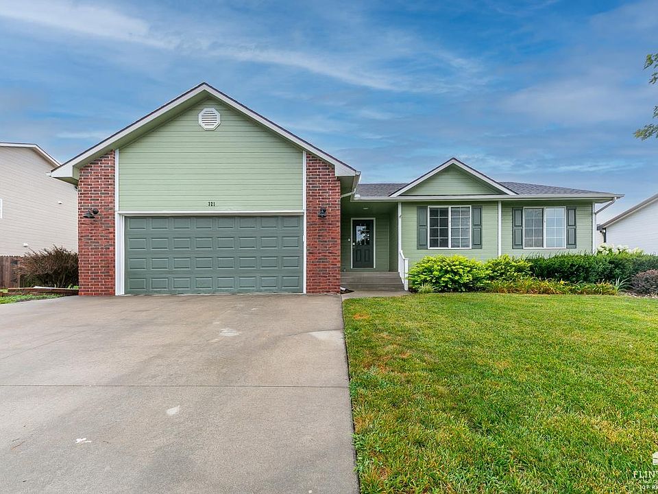 1st image of 321 Highland Ridge Dr