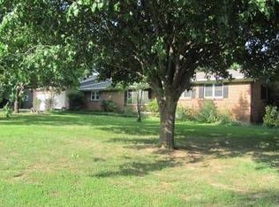 90 Hickory Dr, Rogersville, AL 35652
