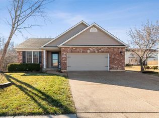 1602 Fairway Valley Dr, Wentzville, MO 63385