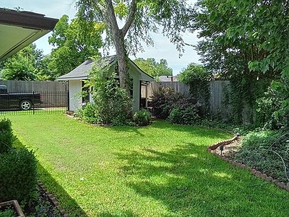 5th image of 351 Greenacres Blvd