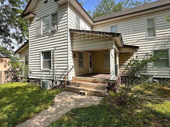 2nd image of 2106 W 1st St N #0