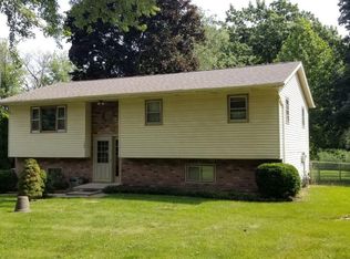 103 Crescent Dr, La Porte, IN 46350