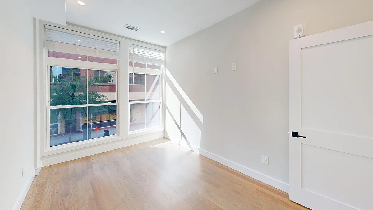Building Photo - 231 Tremont St #5