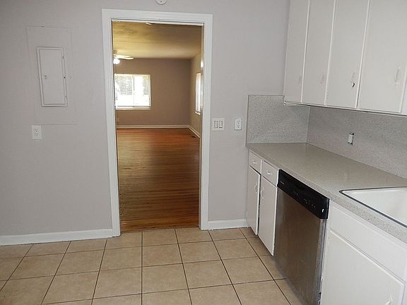 5th image of 2309 Amelia Cir