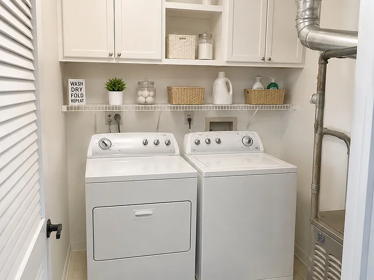 340 Danbury Ct — Photo 15