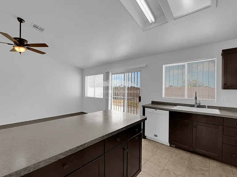 833 Camden Yard Ct — Photo 34