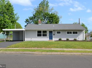 78 Border Rock Rd, Levittown, PA 19057