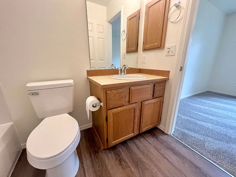 209 E 18th Ave #D16 — Photo 24