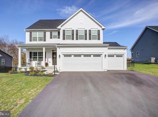 1585 Shannon Dr S, Greencastle, PA