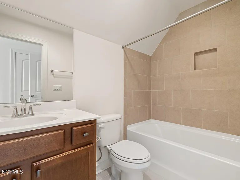 3219 Bay Winds Dr — Photo 20