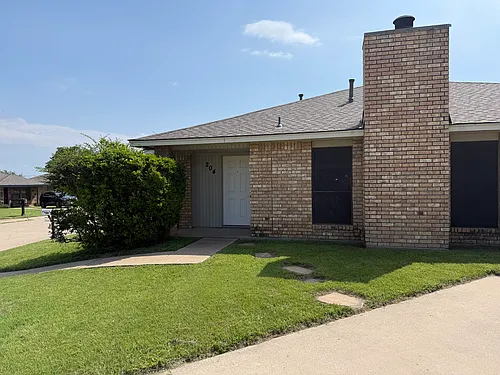 204 Lanham Ct Photo 1