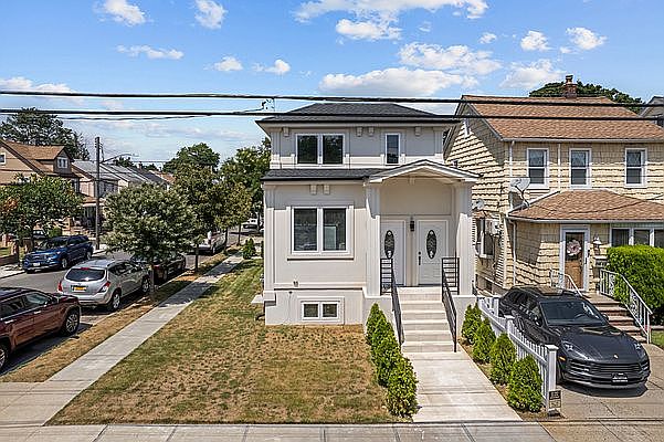 1st image of 200-01 116th Ave #2