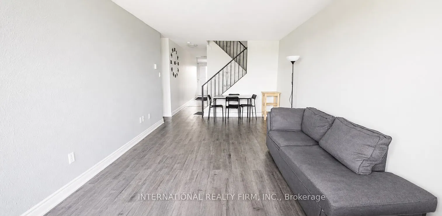 4 bed, $3,500 — Photo 1