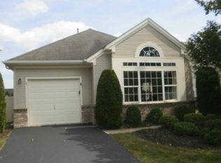 31 Tuscany Cir, Manchester, NJ 08759