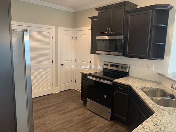 2nd image of 3507 A Gaston Way