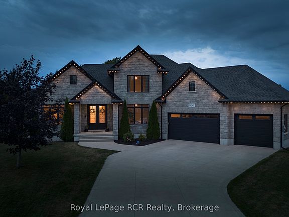 2nd image of 906 Parkplace Pl