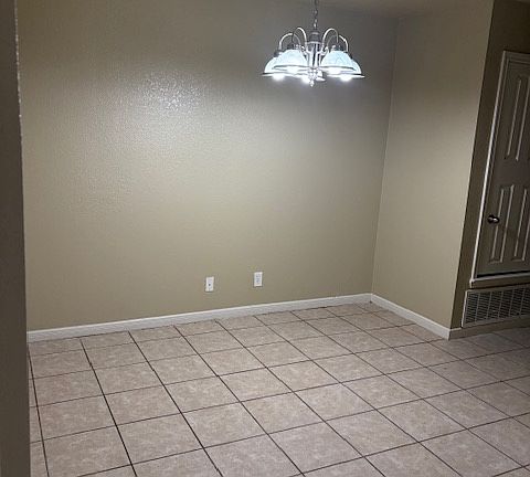 4th image of 1106 Leah Dr Unit B
