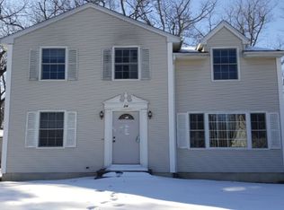 24 Craig St, Springfield, MA 01108