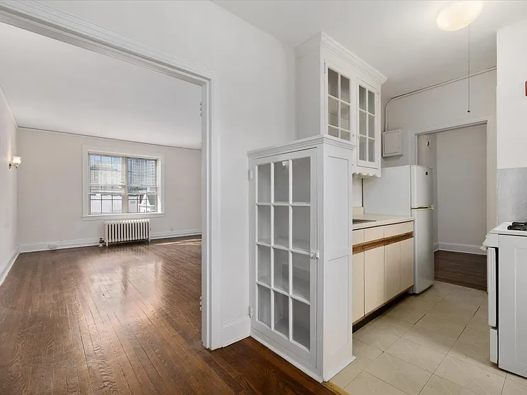 20 Spring St #C4 — Photo 11