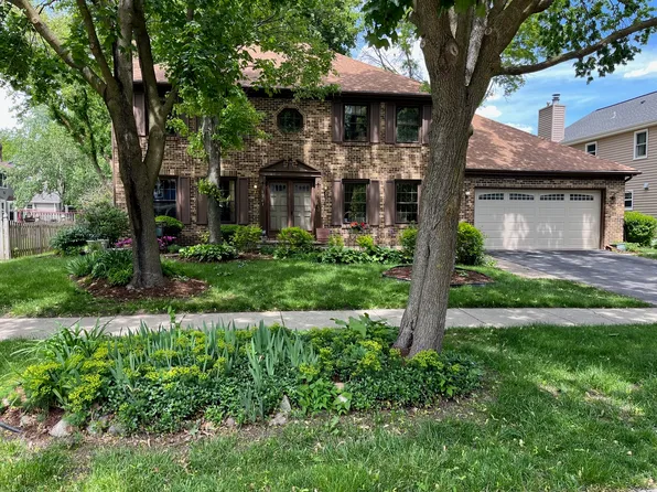 1263 Bainbridge Dr, Naperville, IL 60563