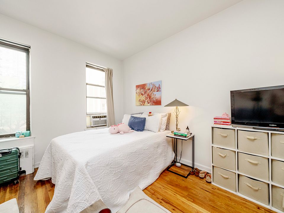 2nd image of 302 E 83rd St APT 1D