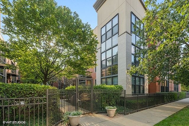 1st image of 966 N Crosby St #1