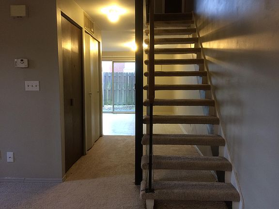 Hallway to kitchen
