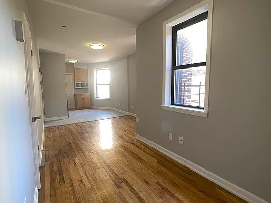 Rented by Tourma Realty LLC | media 36