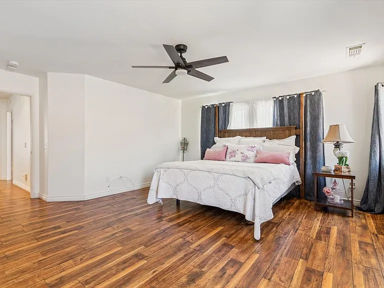 4706 Spice St — Photo 15