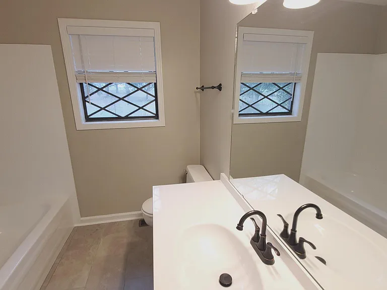310 Greenfield Ln — Photo 13